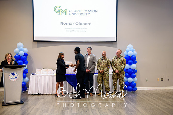 LR_BMP_4568
