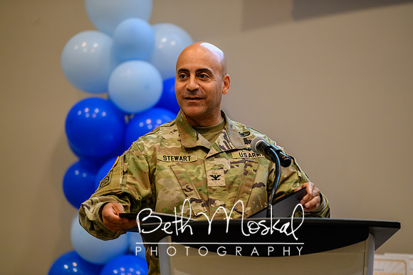 LR_BMP_4983